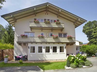 Berlin Tegernsee Отель *